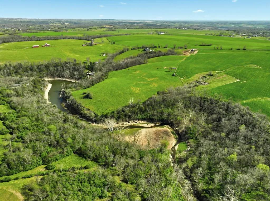 279 Dossett Lane Harrodsburg KY 40330