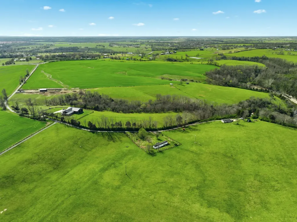279 Dossett Lane Harrodsburg KY 40330