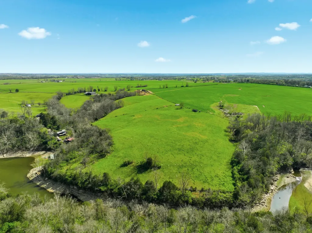 279 Dossett Lane Harrodsburg KY 40330