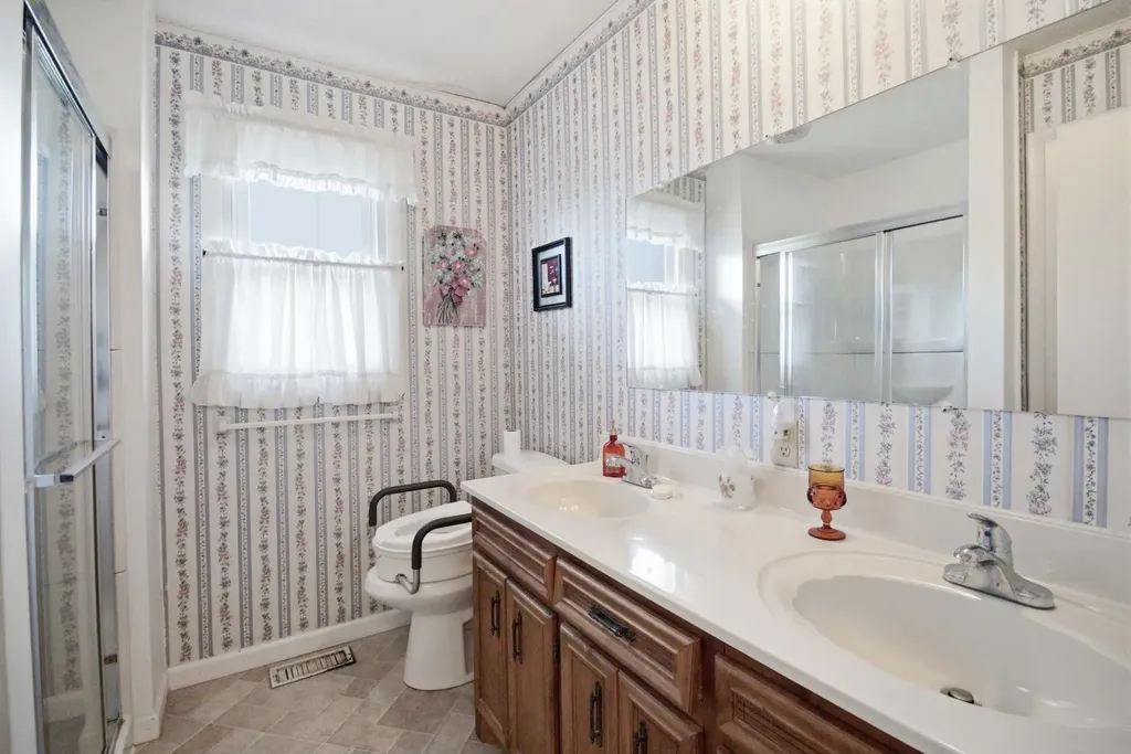 648 Murphy Subdivision Road Stearns KY 42647