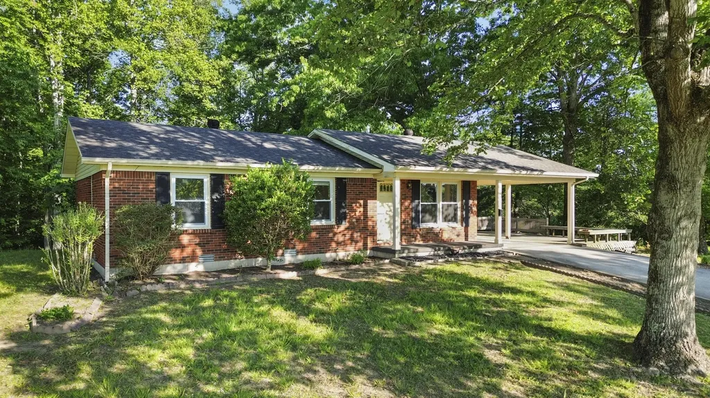648 Murphy Subdivision Road Stearns KY 42647
