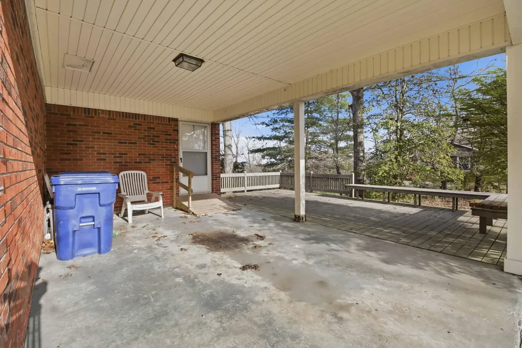 648 Murphy Subdivision Road Stearns KY 42647