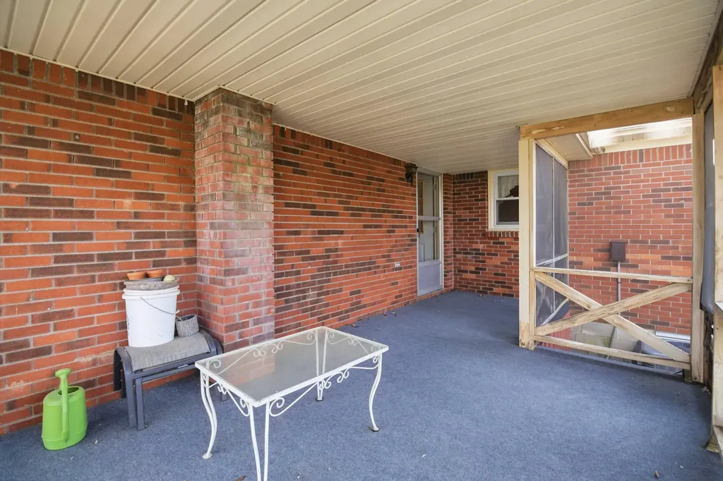 648 Murphy Subdivision Road Stearns KY 42647