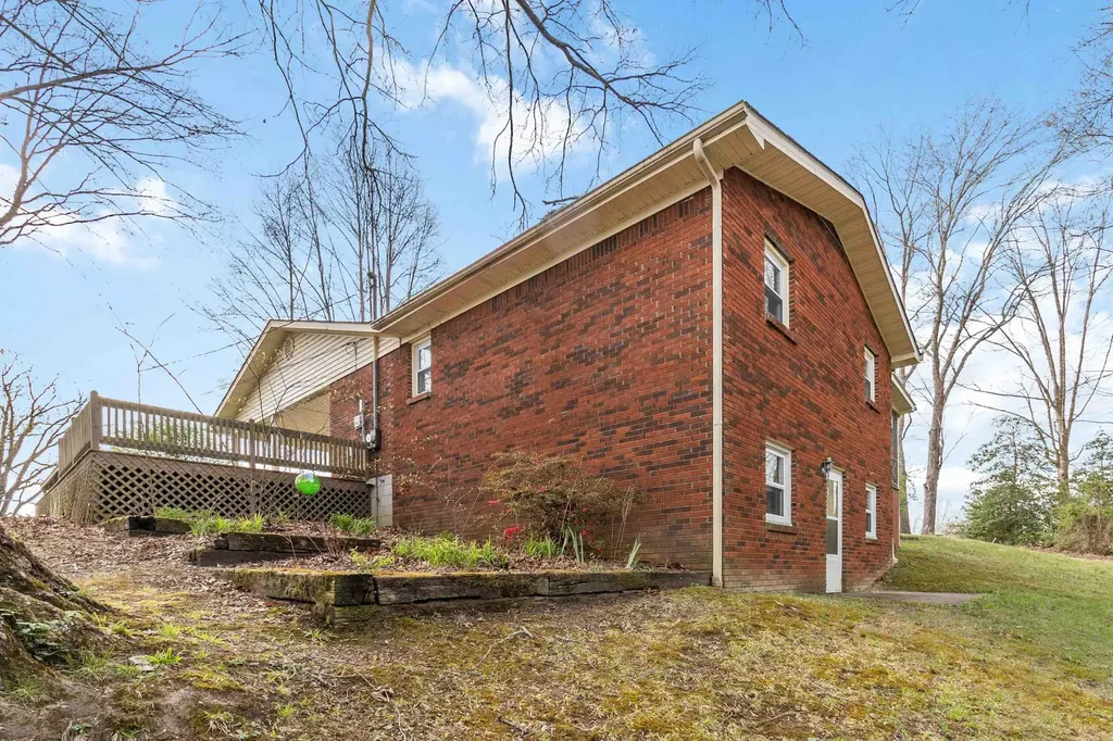 648 Murphy Subdivision Road Stearns KY 42647