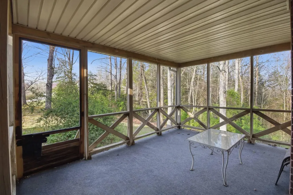 648 Murphy Subdivision Road Stearns KY 42647