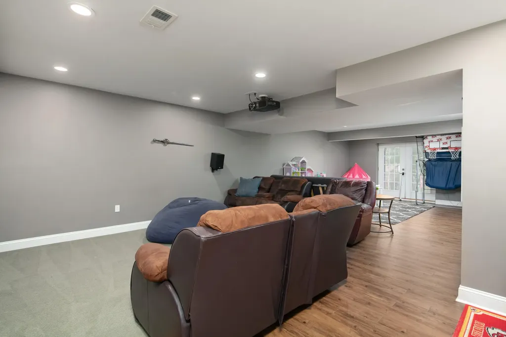 3424 Chestnut Hill Lane Lexington KY 40509