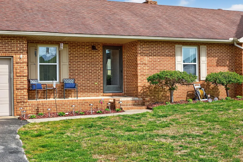 3886 Jackson Ferry Road Winchester KY 40391