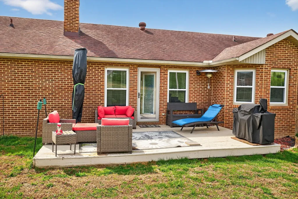 3886 Jackson Ferry Road Winchester KY 40391