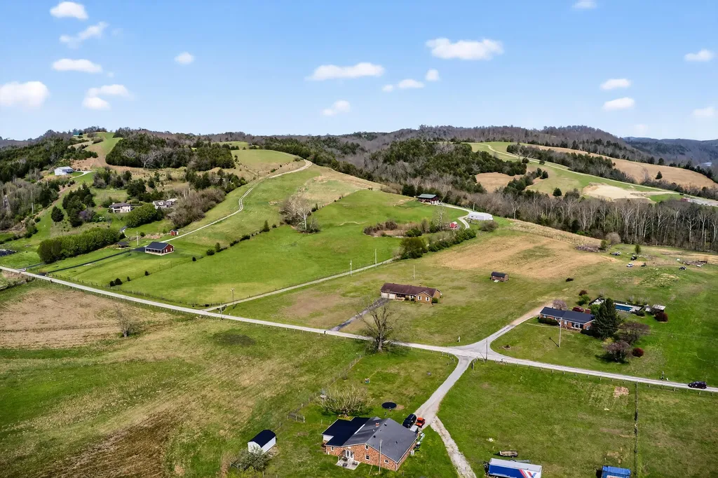 3886 Jackson Ferry Road Winchester KY 40391