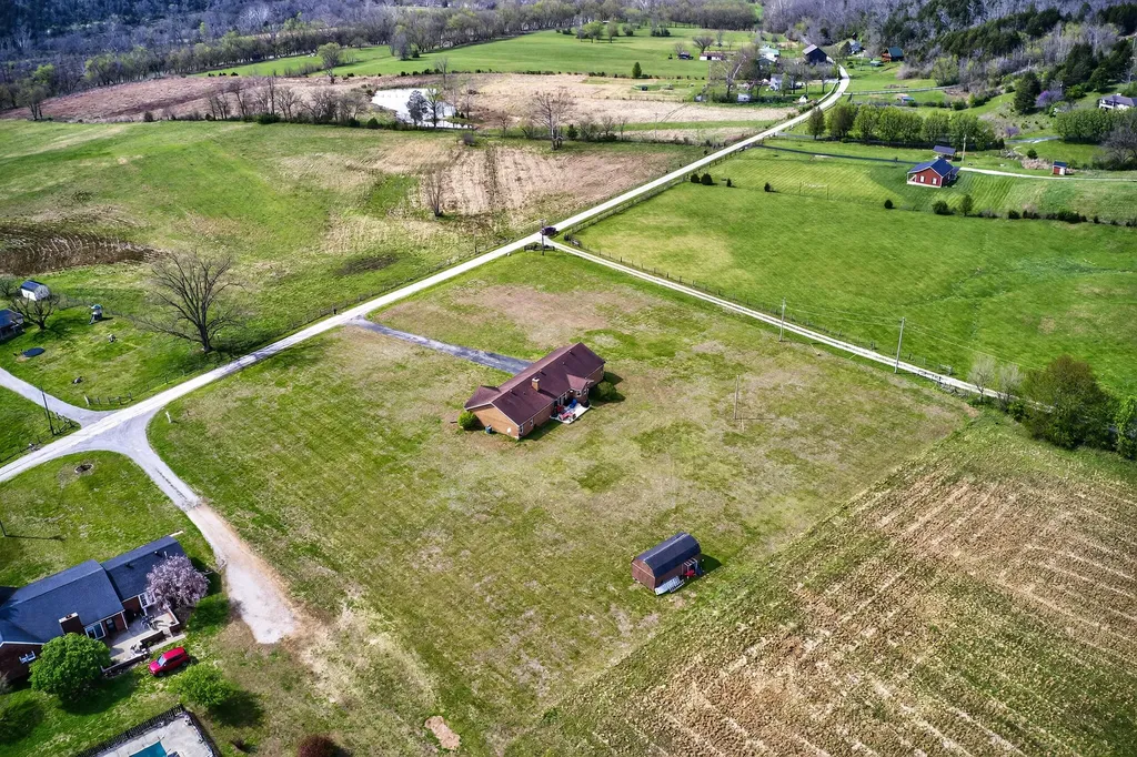 3886 Jackson Ferry Road Winchester KY 40391