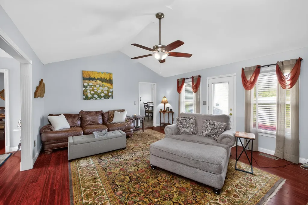 3886 Jackson Ferry Road Winchester KY 40391