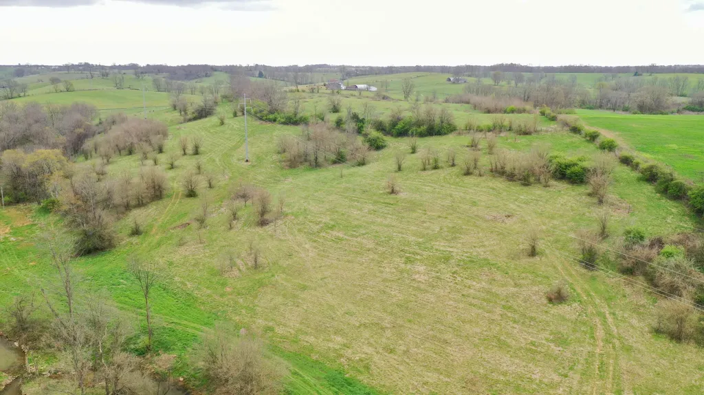 2569 W Headquarters Road Cynthiana KY 41031