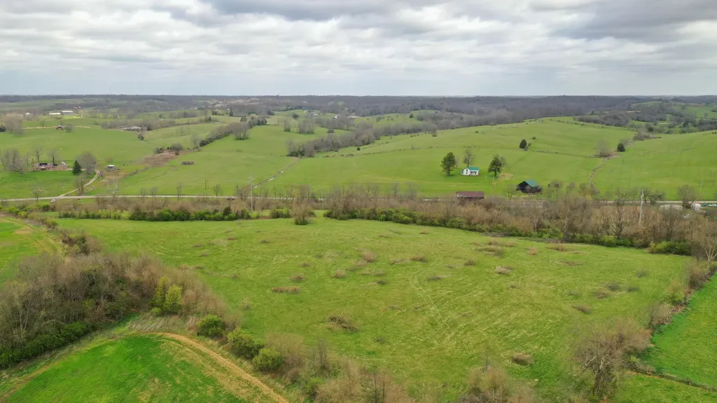2569 W Headquarters Road Cynthiana KY 41031