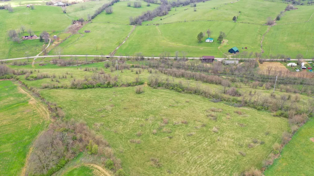 2569 W Headquarters Road Cynthiana KY 41031
