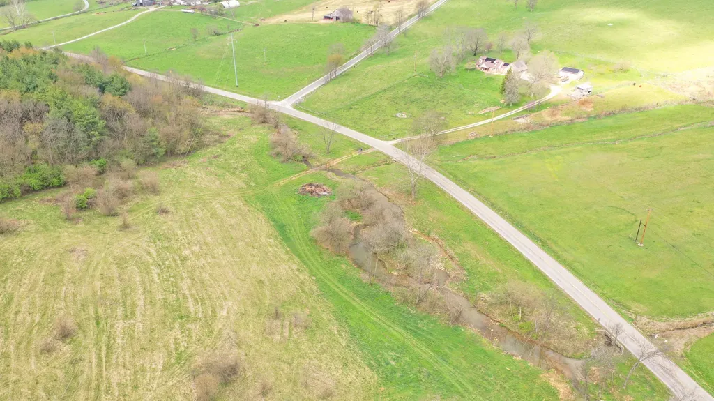 2569 W Headquarters Road Cynthiana KY 41031