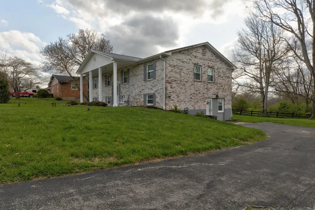 241 Blueberry Lane Mt Sterling KY 40353