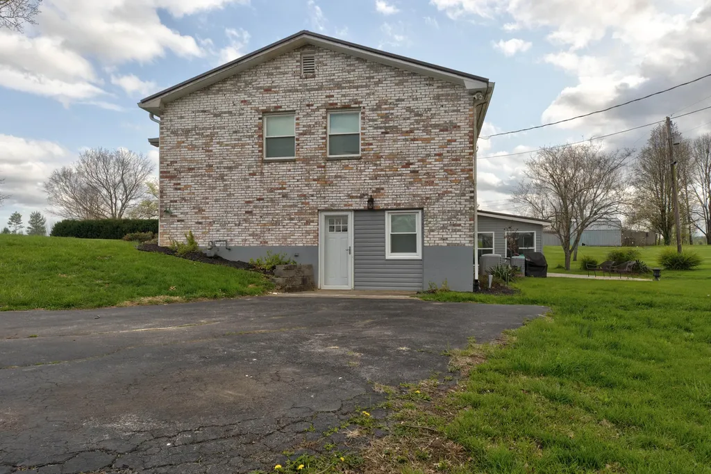 241 Blueberry Lane Mt Sterling KY 40353