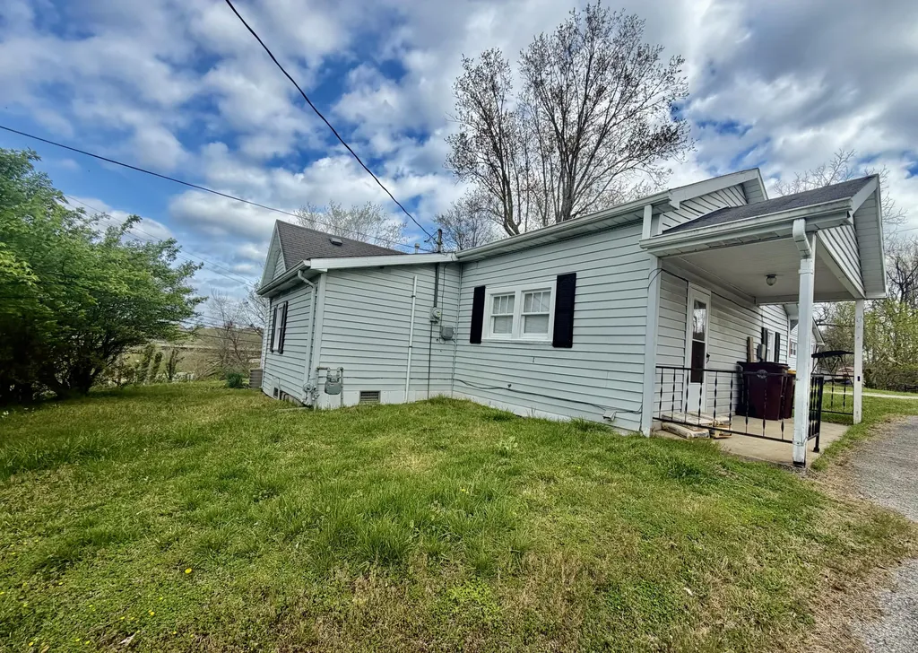 110 Jacksboro Street Somerset KY 42501