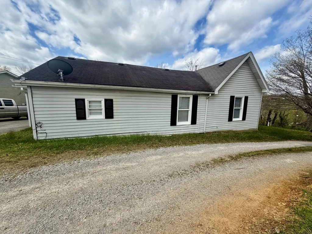 110 Jacksboro Street Somerset KY 42501