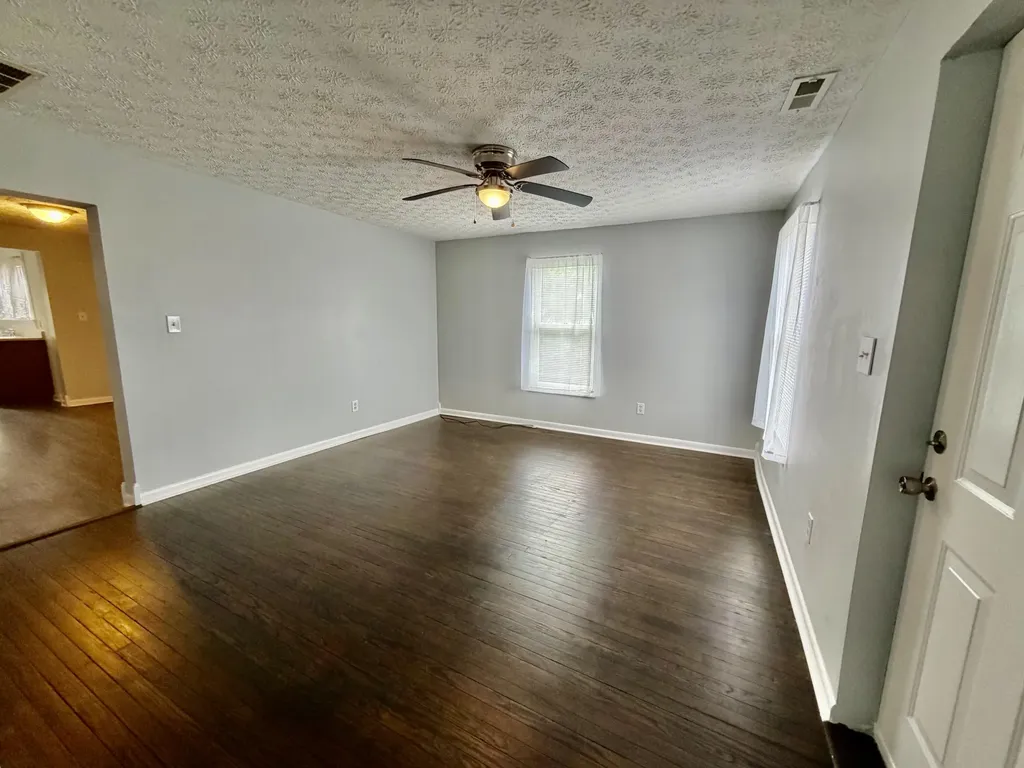 110 Jacksboro Street Somerset KY 42501