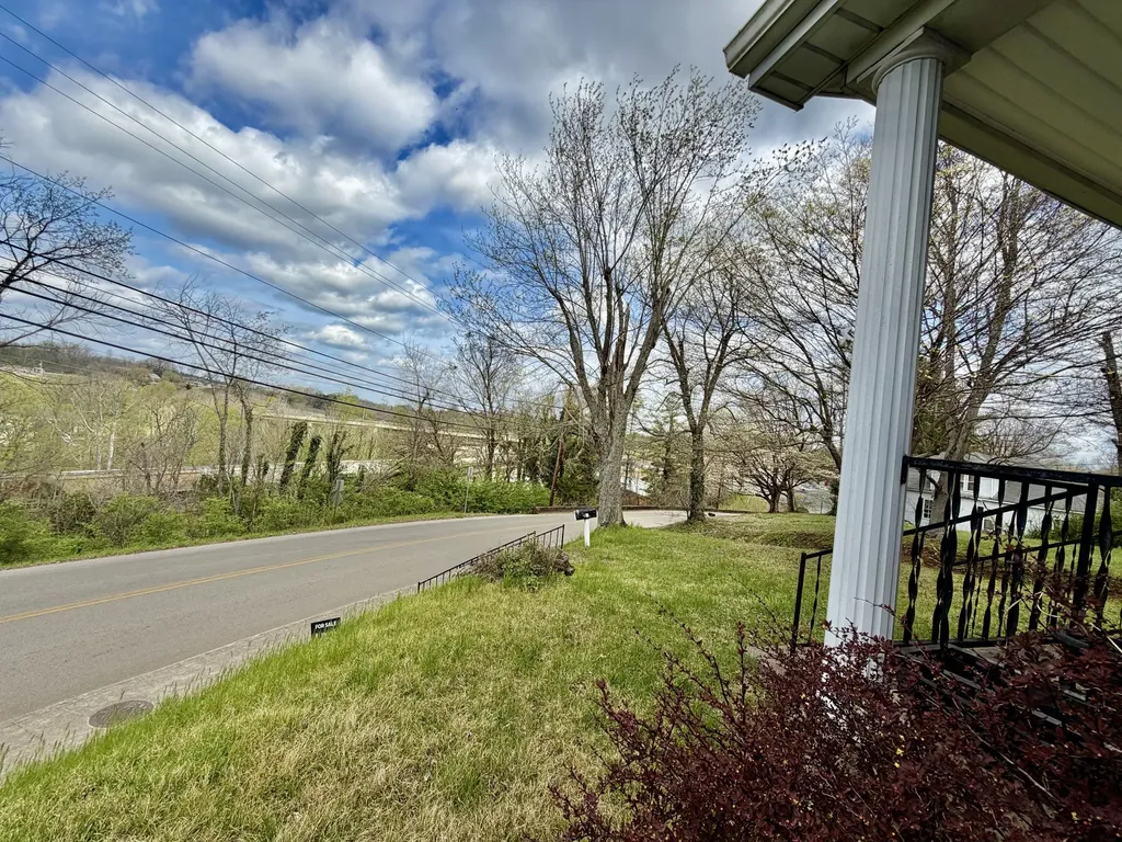 110 Jacksboro Street Somerset KY 42501