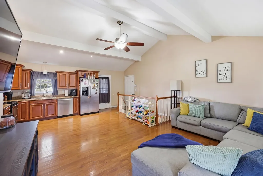 2245 Dug Hill Road Irvine KY 40336