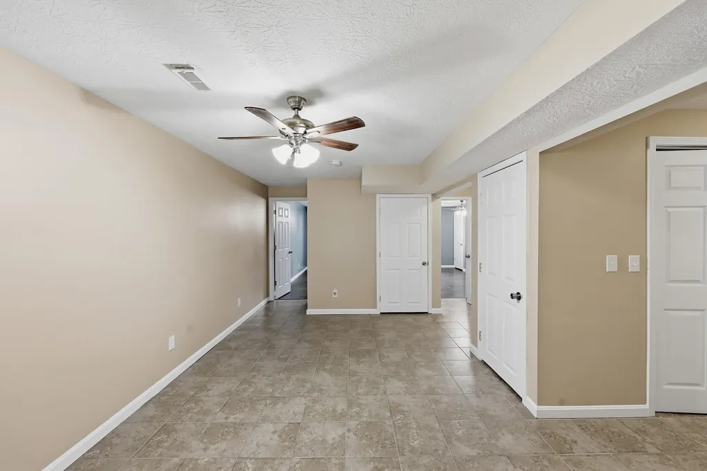 2245 Dug Hill Road Irvine KY 40336