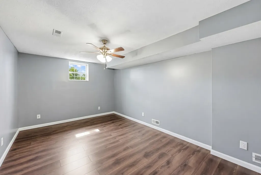 2245 Dug Hill Road Irvine KY 40336