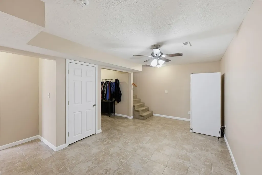 2245 Dug Hill Road Irvine KY 40336