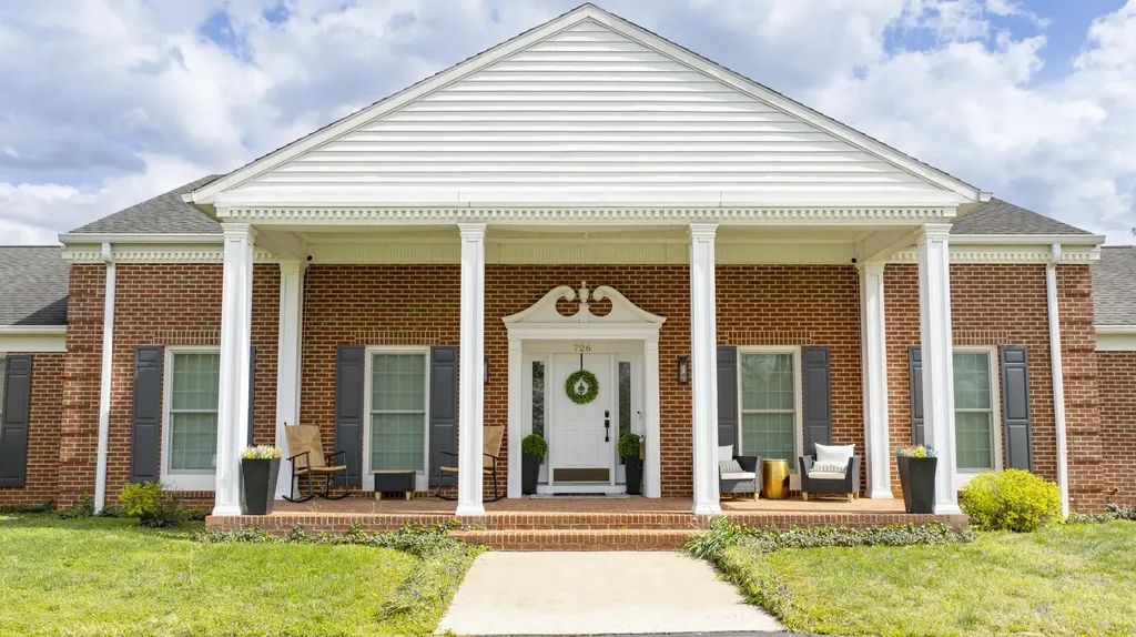726 N Main Street Monticello KY 42633