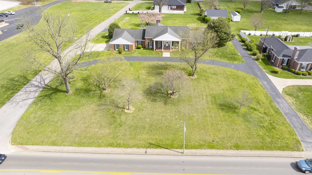 726 N Main Street Monticello KY 42633