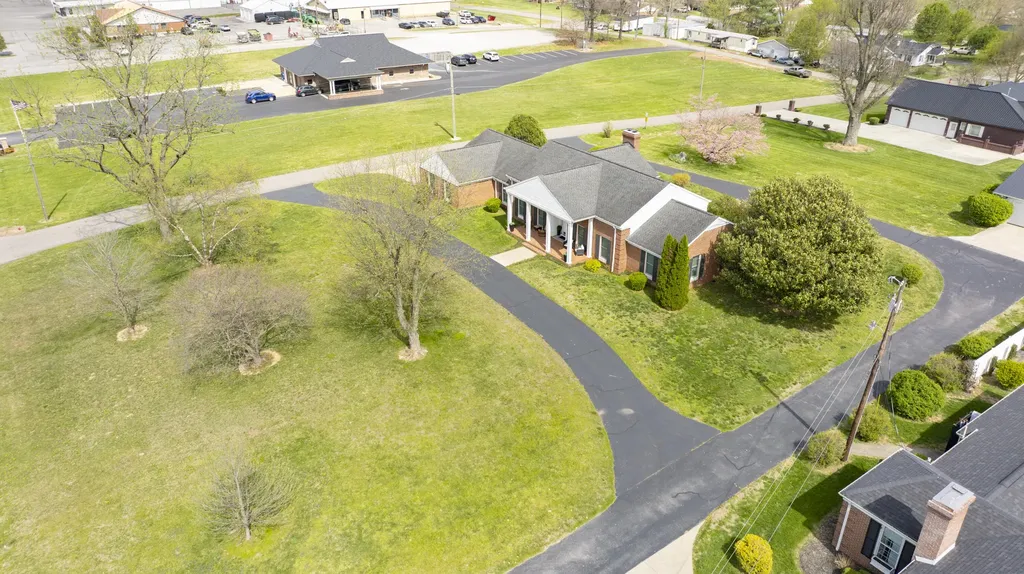726 N Main Street Monticello KY 42633
