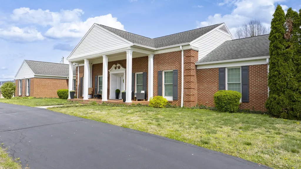 726 N Main Street Monticello KY 42633