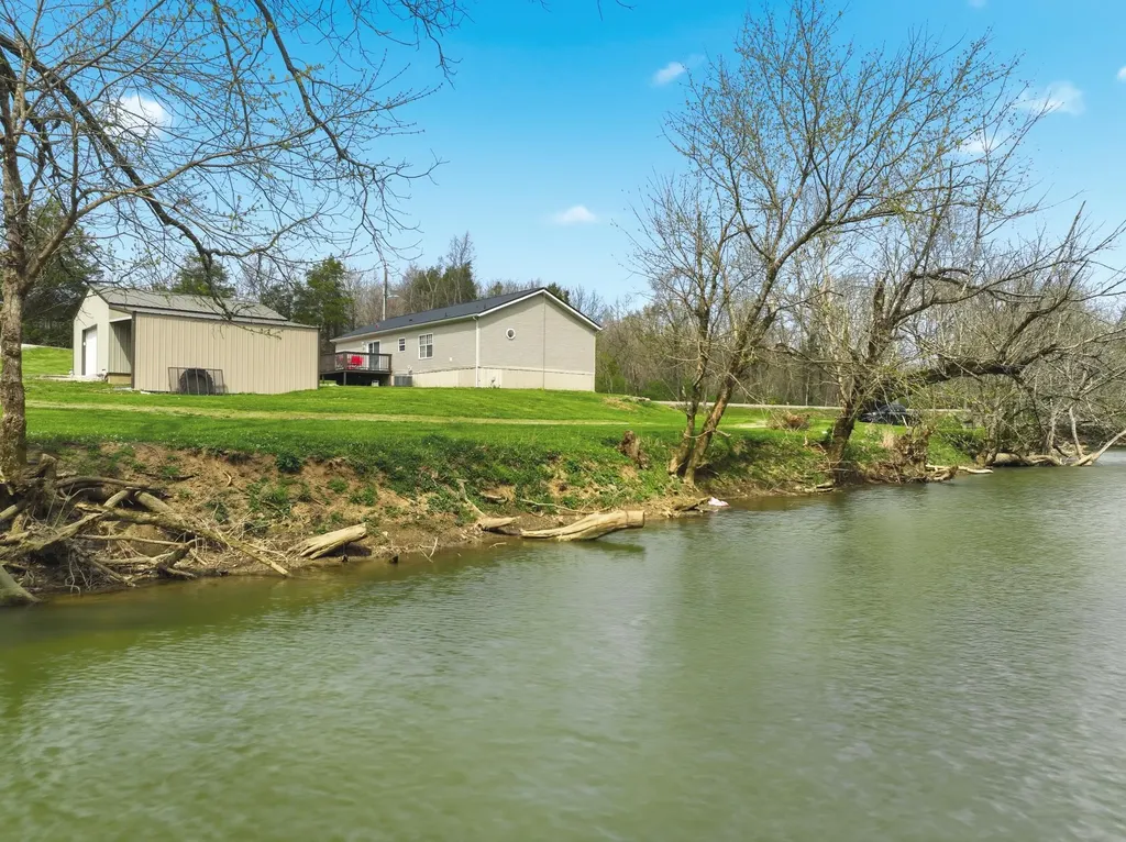 347 Bethel Road Harrodsburg KY 40330