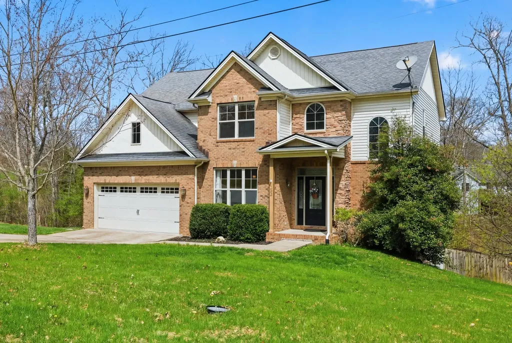 132 Drake Lane Georgetown KY 40324