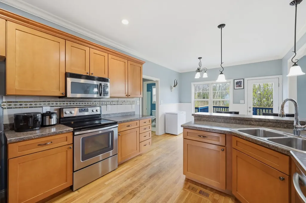 132 Drake Lane Georgetown KY 40324