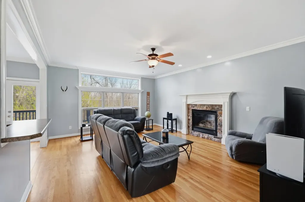 132 Drake Lane Georgetown KY 40324