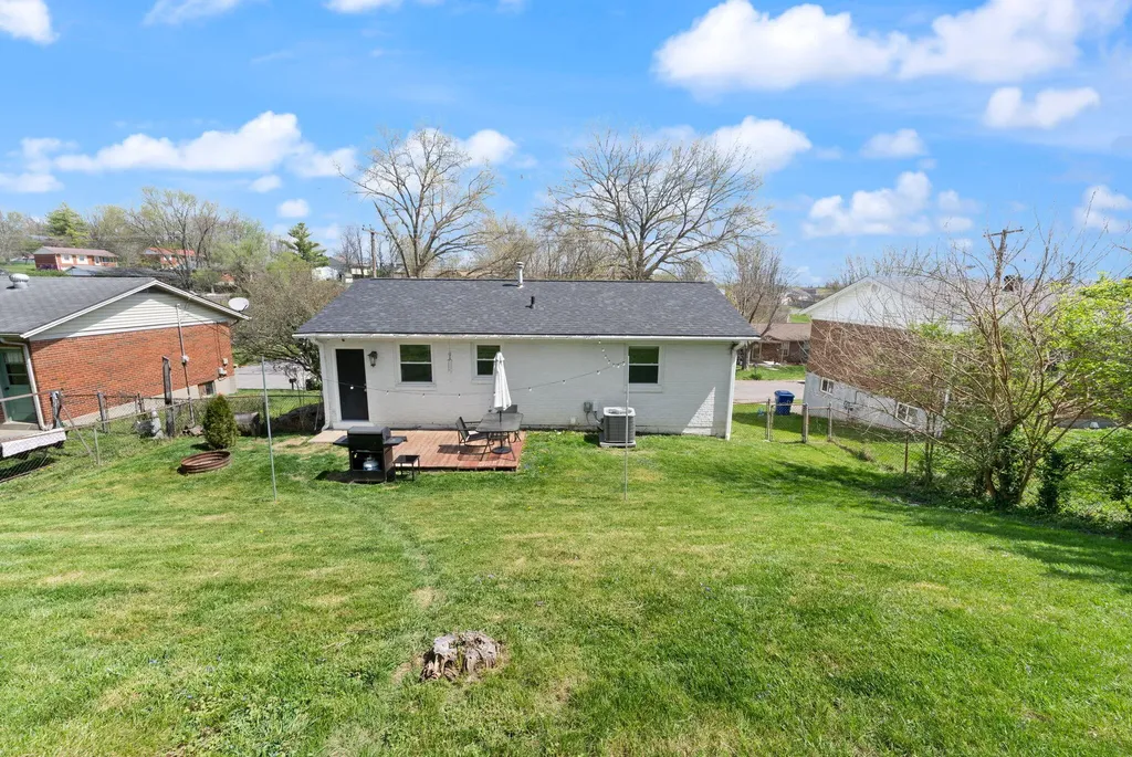 60 Hiawatha Trail Winchester KY 40391