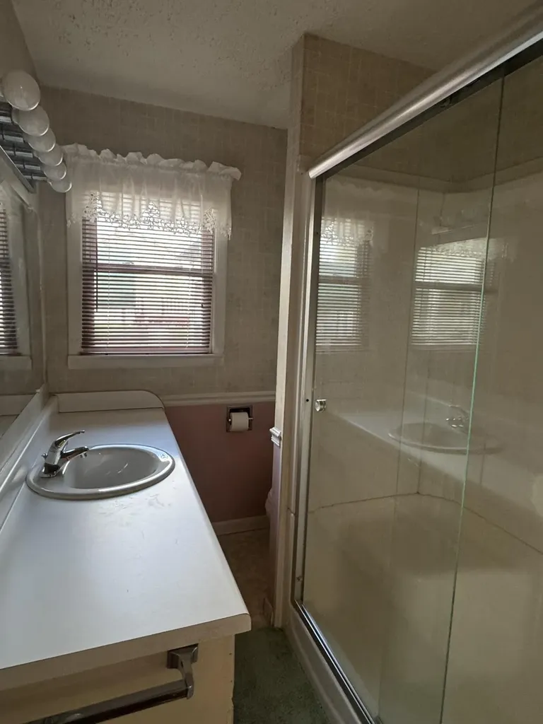 205 Oak Street Russell Springs KY 42642