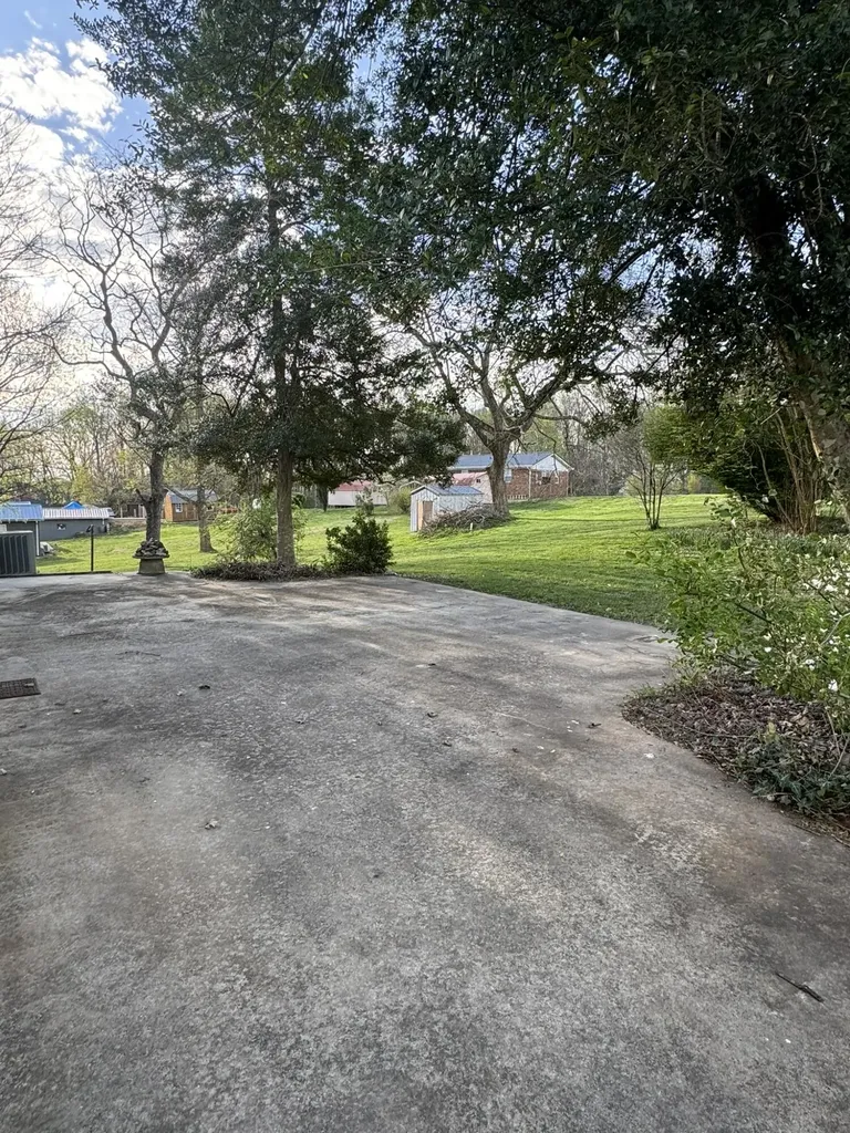 205 Oak Street Russell Springs KY 42642