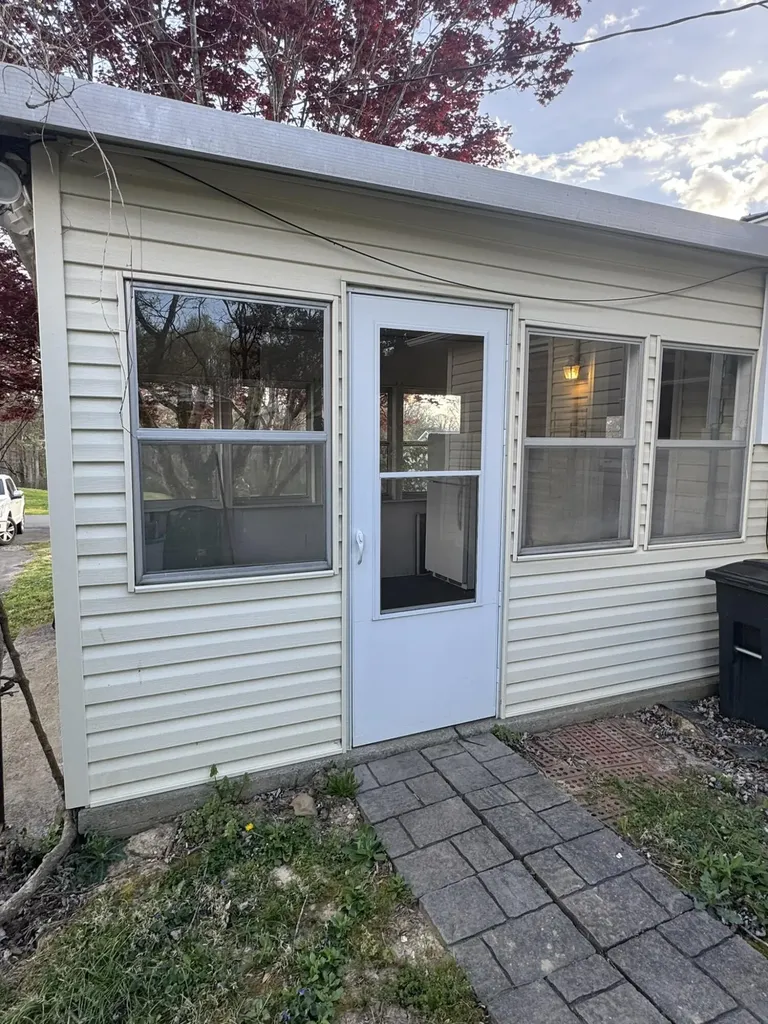 205 Oak Street Russell Springs KY 42642