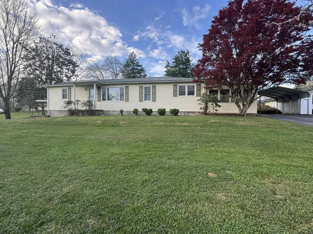 205 Oak Street Russell Springs KY 42642