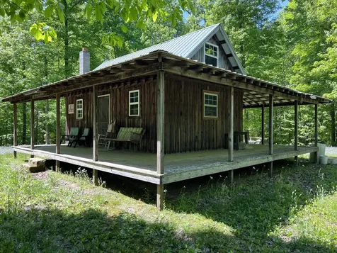 2518 Tark Hill Road Sand Gap KY 40481