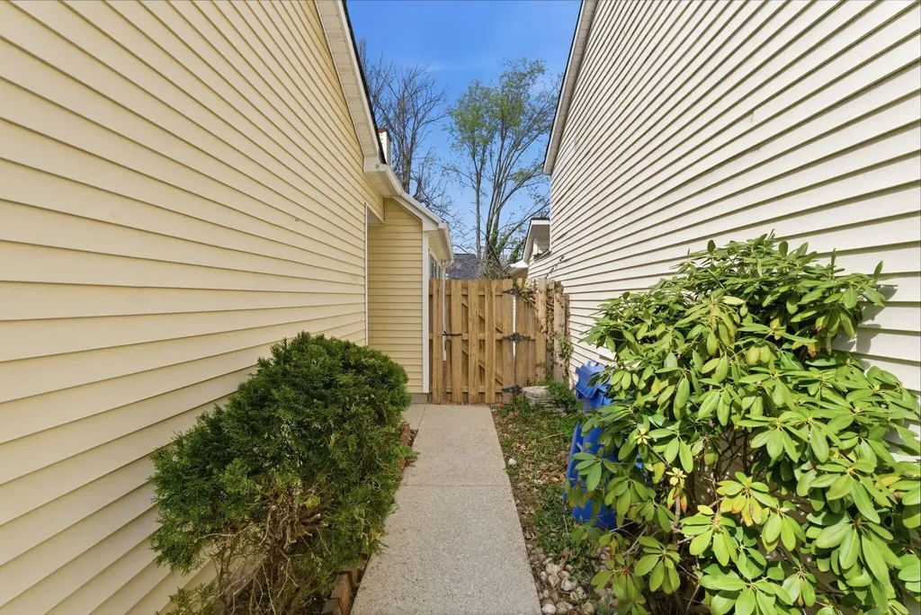 2729 Chelsea Woods Court Lexington KY 40509