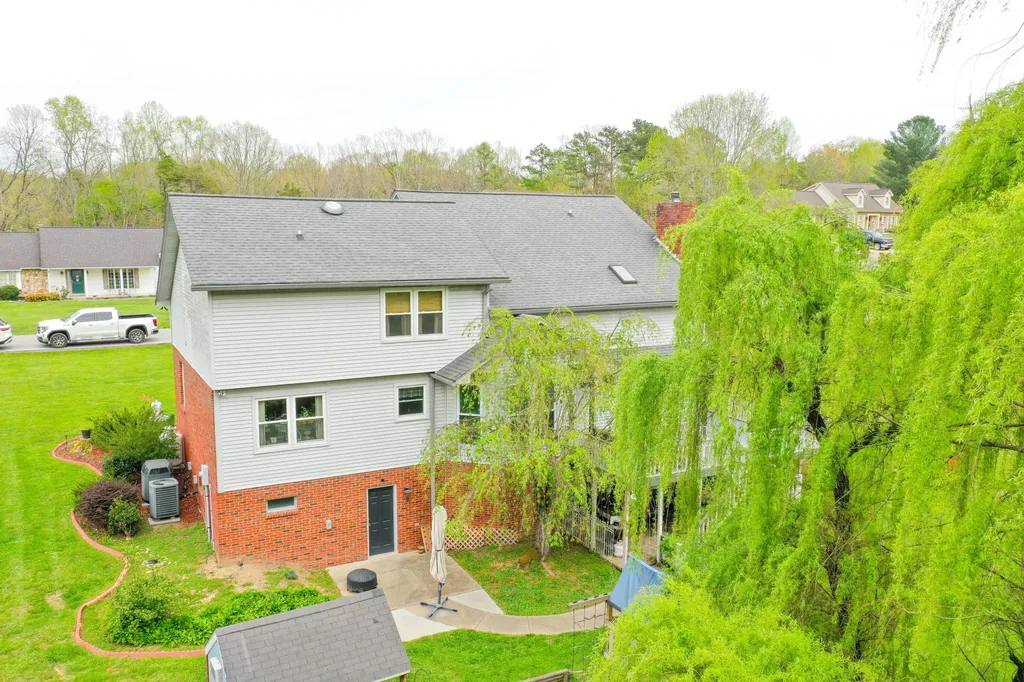 1901 Mallard Drive London KY 40741