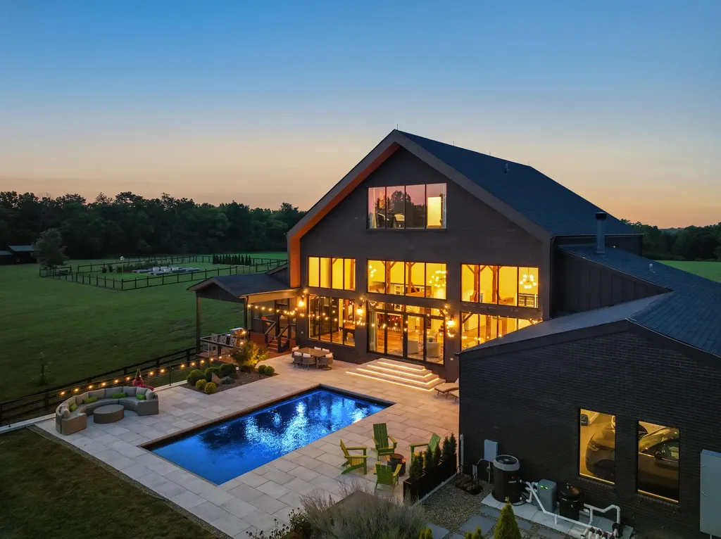 689 Sarah Blake Lane Versailles KY 40383