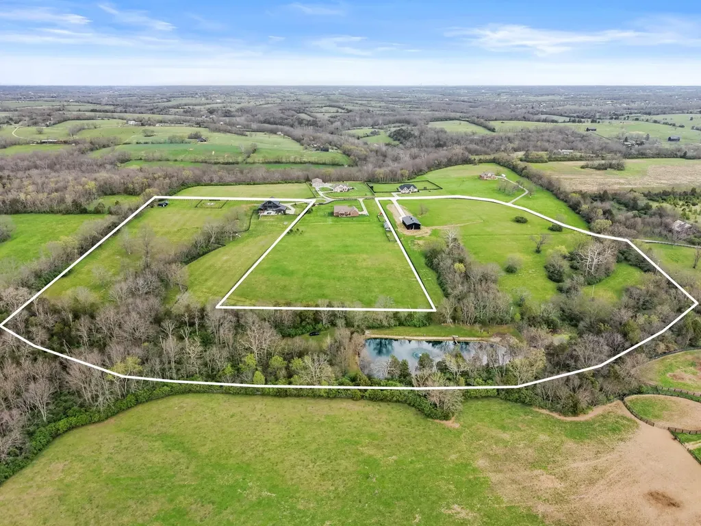 689 Sarah Blake Lane Versailles KY 40383