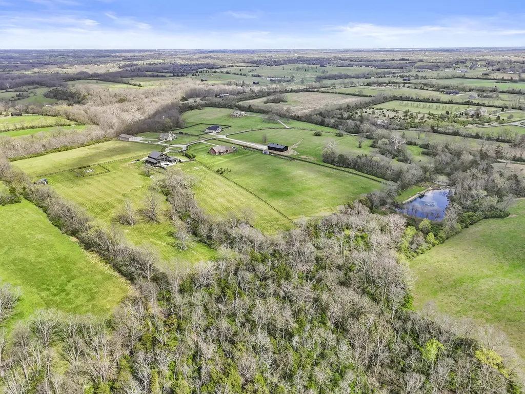 689 Sarah Blake Lane Versailles KY 40383