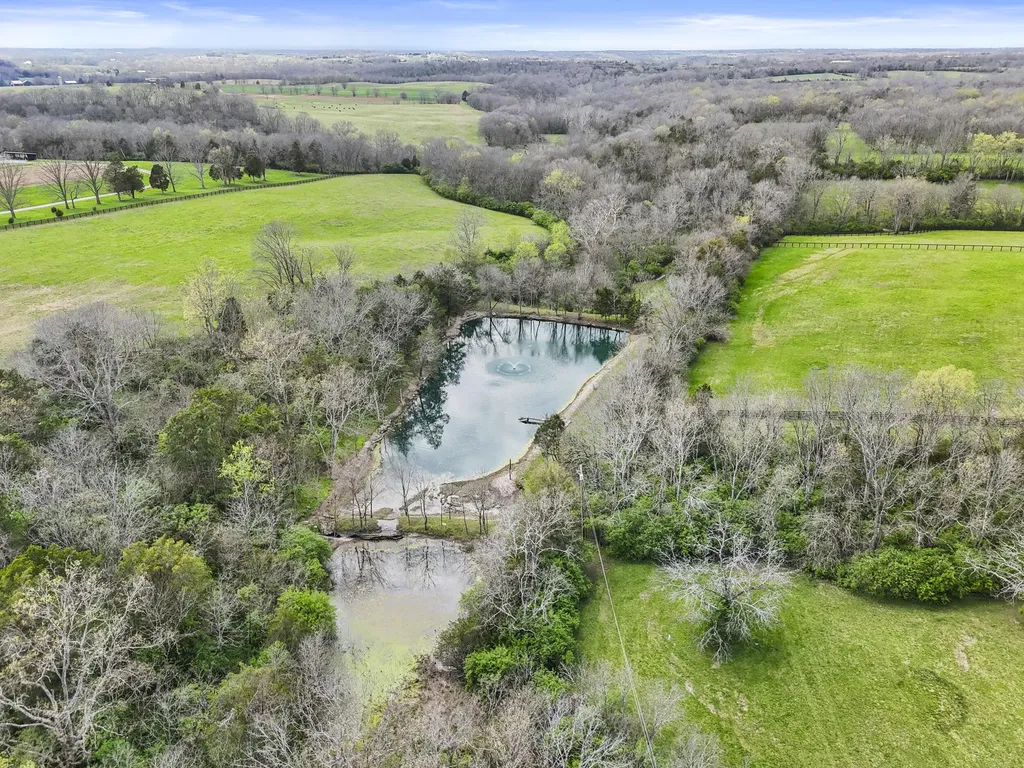 689 Sarah Blake Lane Versailles KY 40383