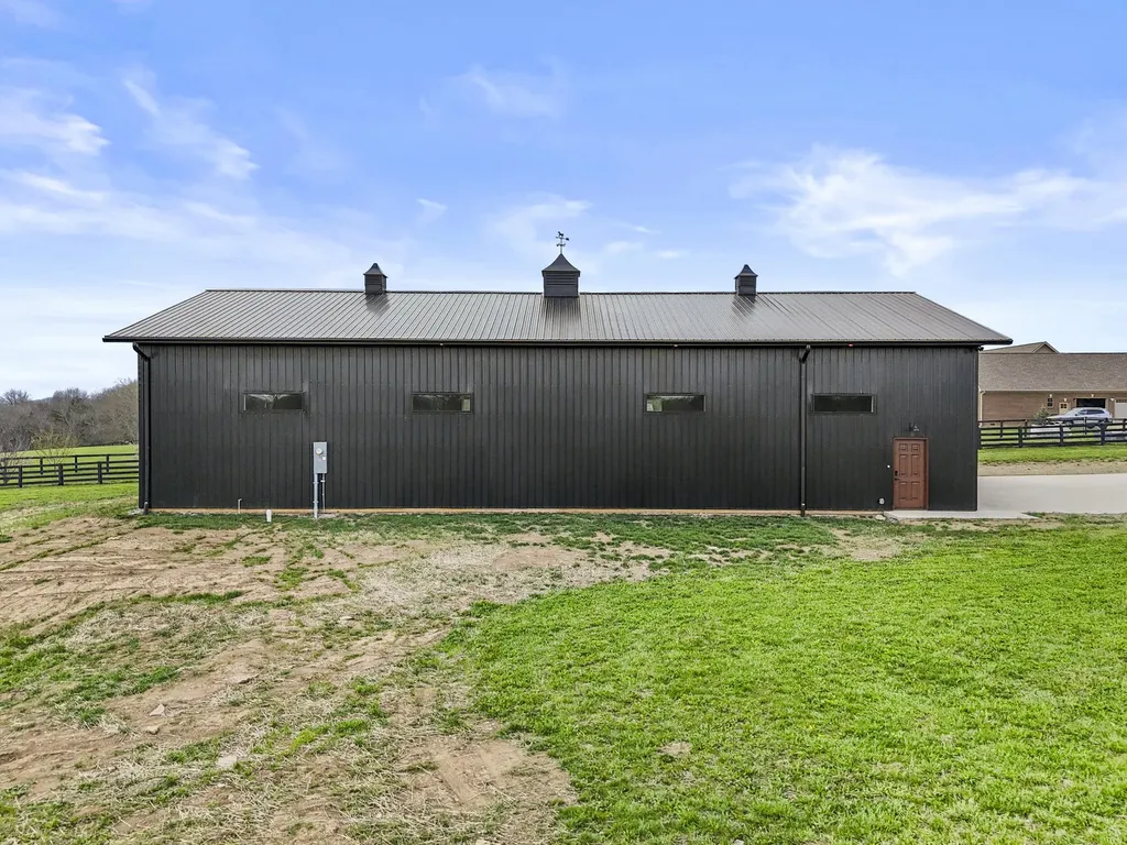 689 Sarah Blake Lane Versailles KY 40383